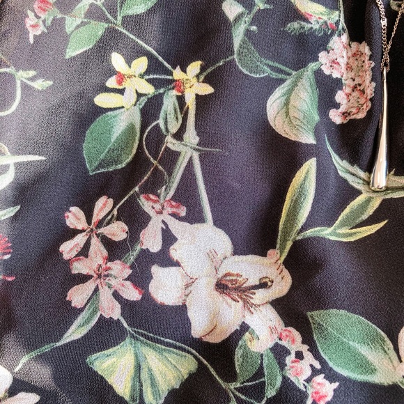 🌿 Black Botanical Print Flowy Dress - Picture 4 of 4